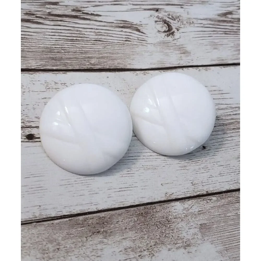 Vintage Clip On Earrings - Large White Patterned Circle - Statement
